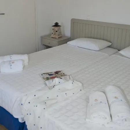 Gryparis Club Hotell 4*